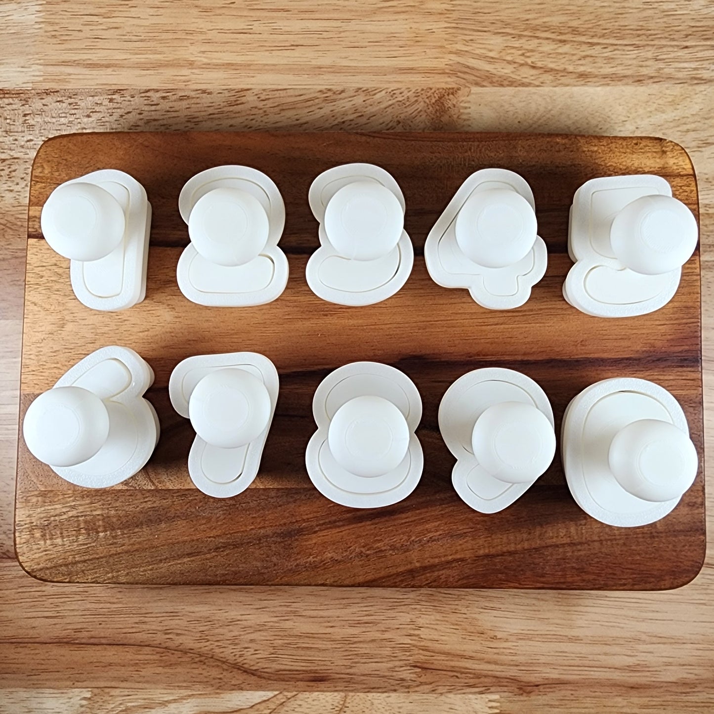 Number Cake Pop Cutters & Indent Press Set – Create Perfect Number Cake Pops with Ease!