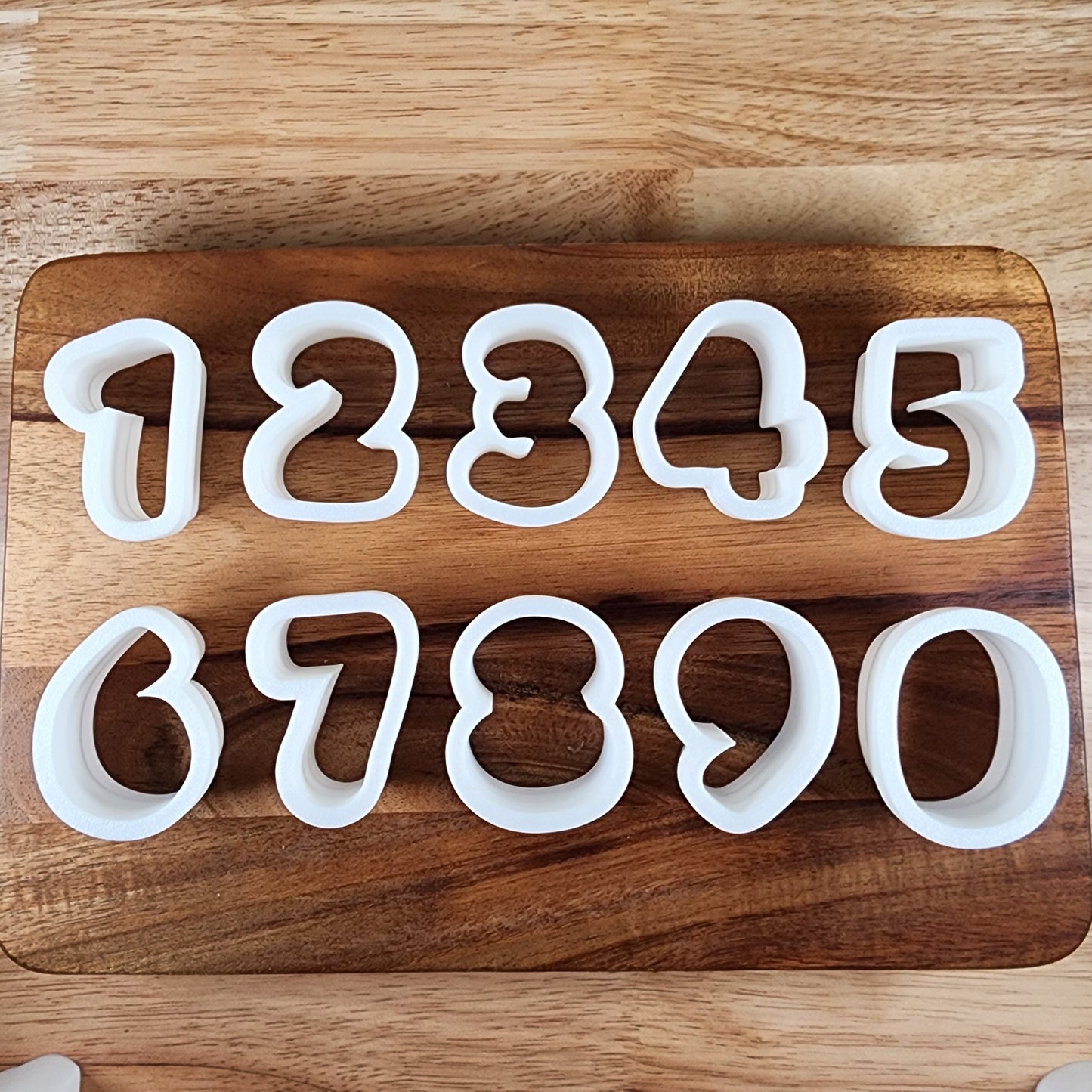 Number Cake Pop Cutters & Indent Press Set – Create Perfect Number Cake Pops with Ease!