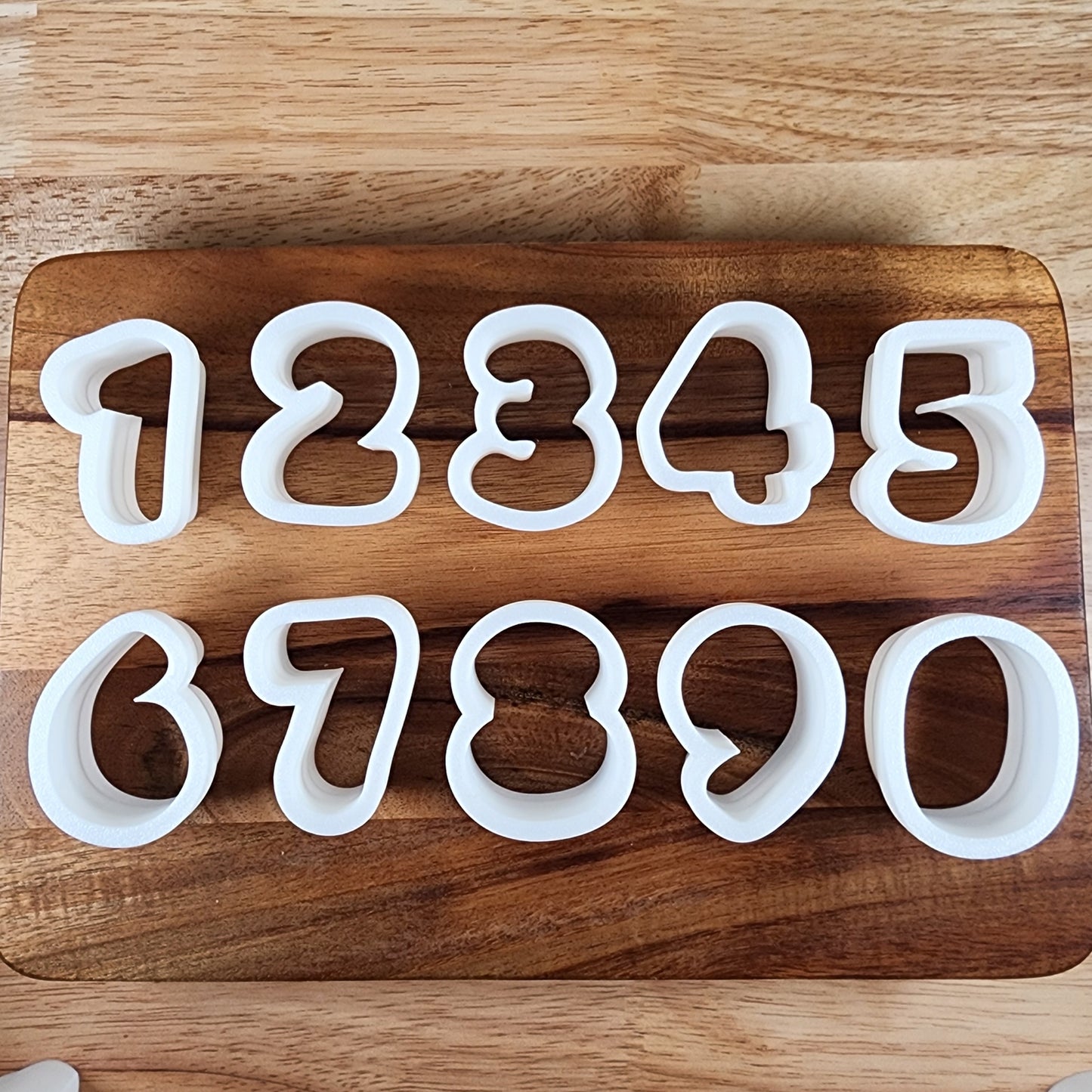 Number Cake Pop Cutters & Indent Press Set – Create Perfect Number Cake Pops with Ease!