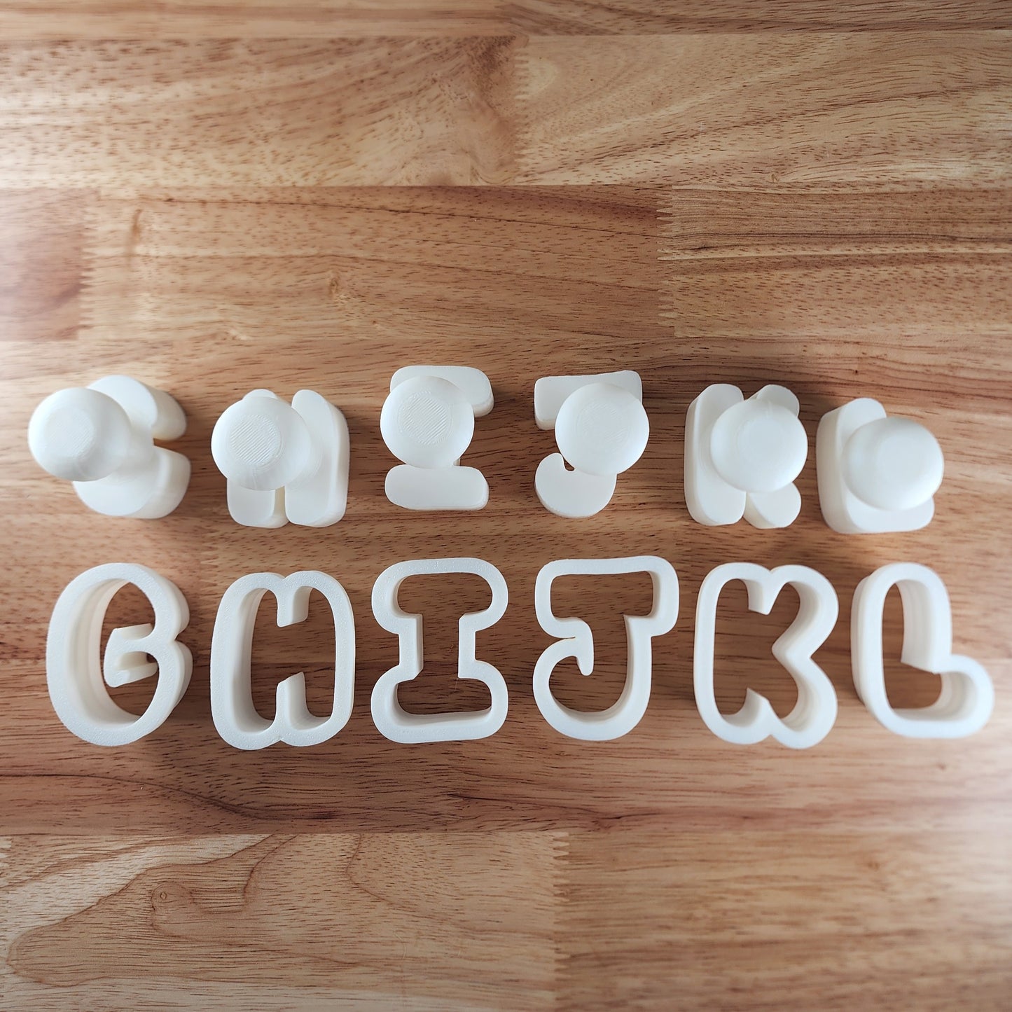 Alphabet Cake Pop Cutters & Indent Press Set – Create Perfect Letter Cake Pops with Ease!