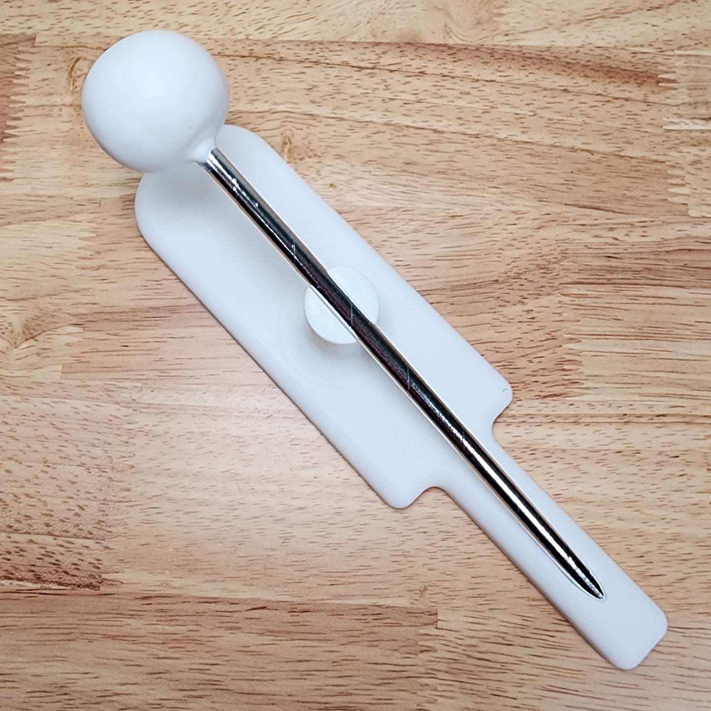 Individual Cake pop holder for decorating