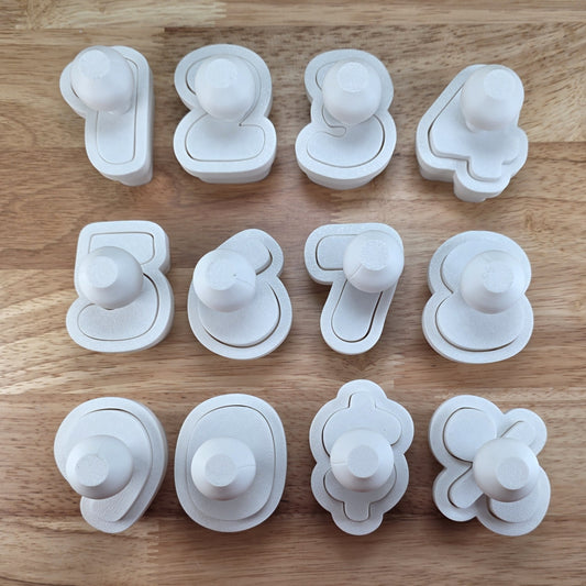 Number Cake Pop Cutters & Indent Press Set – Create Perfect Number Cake Pops with Ease!