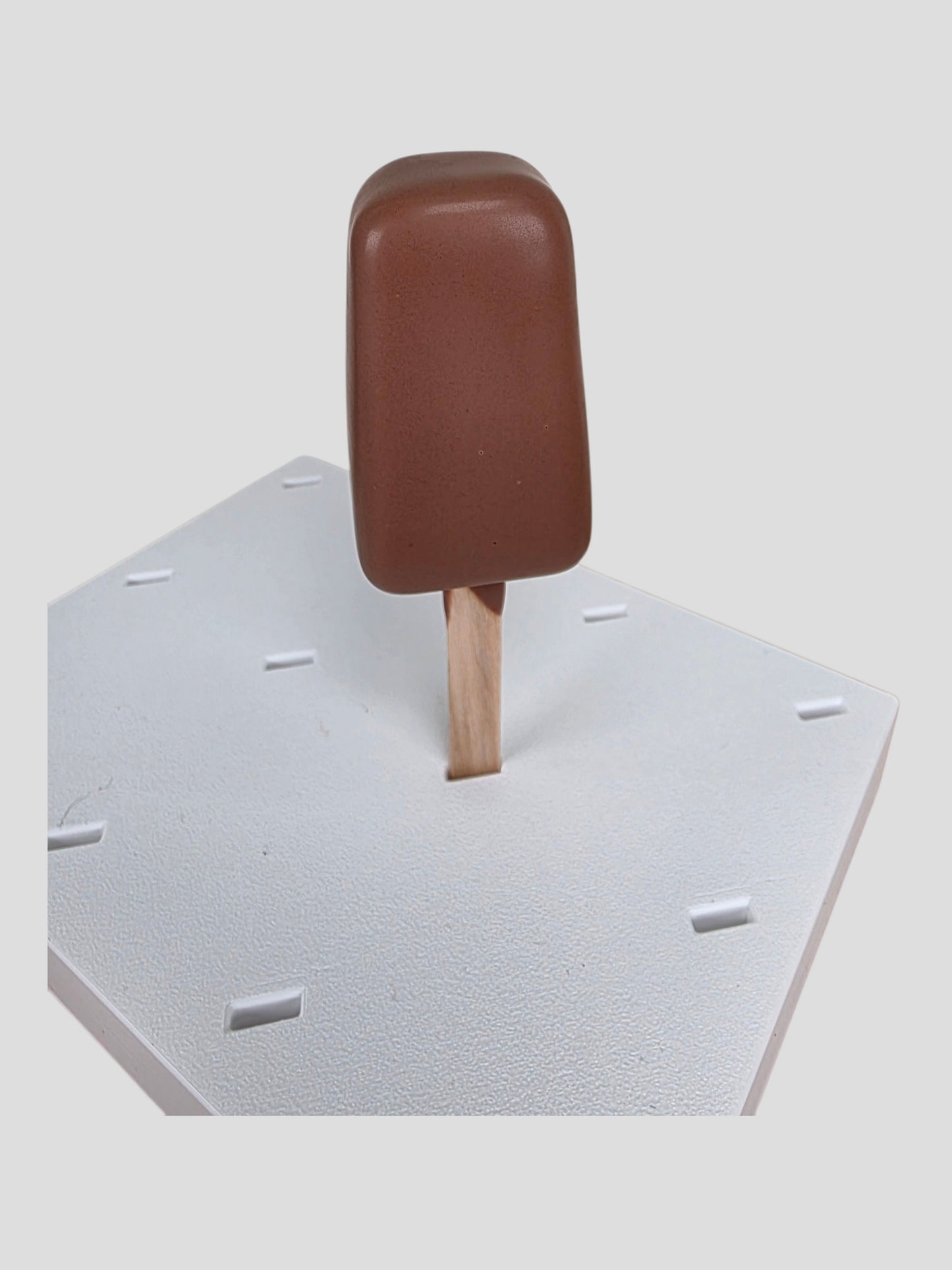 Cakesicle Starter Kit with Rounded Edge Design for Molded Style Cakesicles | Includes 4 Cakesicle Cutters, Stand & 16mm Rolling Guides