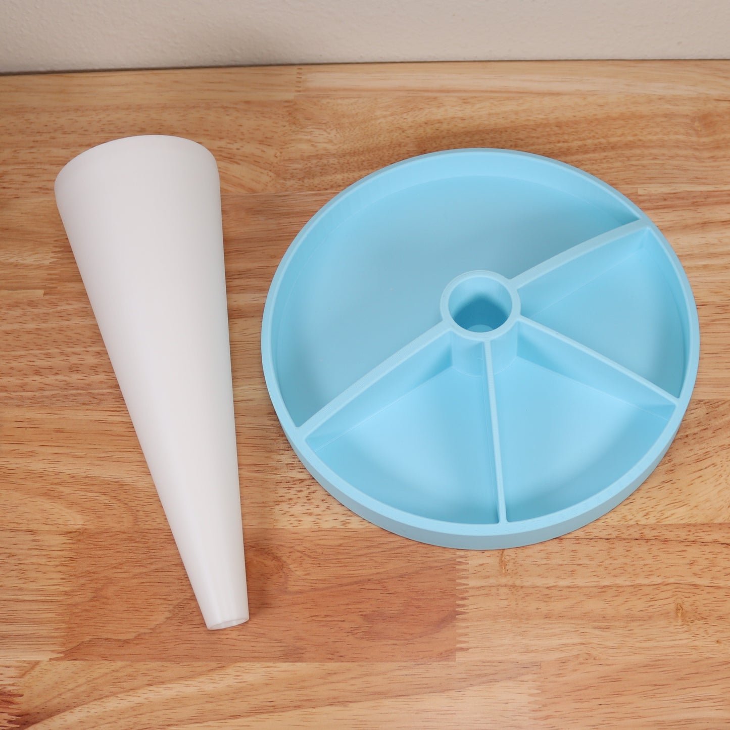 Pretzel Rod Dipping Cup and piping bag stand