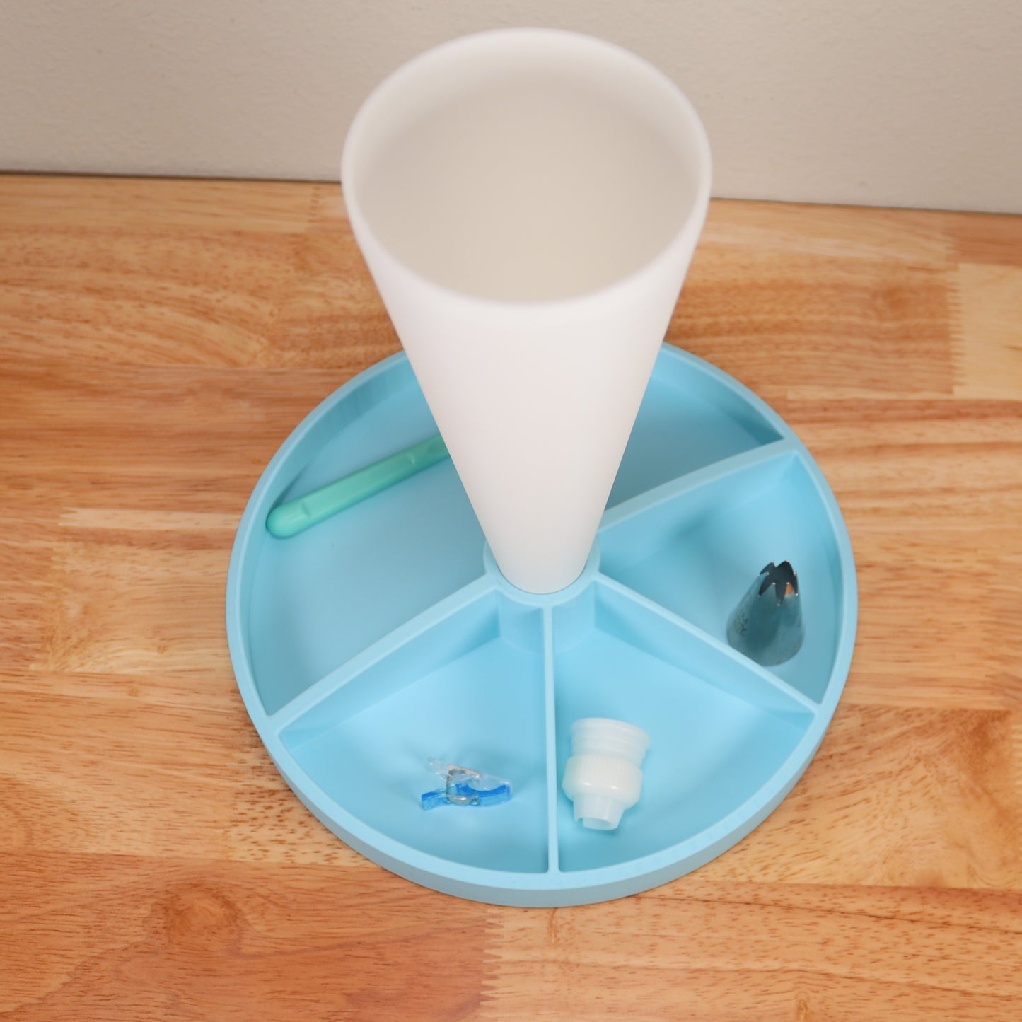 Pretzel Rod Dipping Cup and piping bag stand
