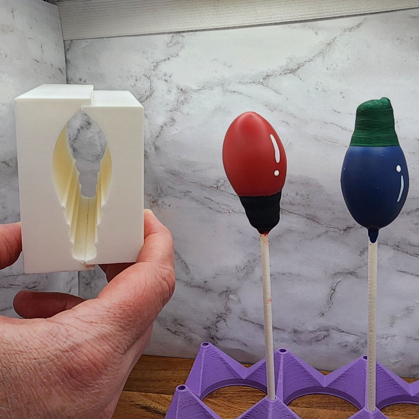 Christmas Light cake pop roller, Cake Pop roller, 3d Printed, Cake ball shaper, Handheld cake pop roller (Copy)