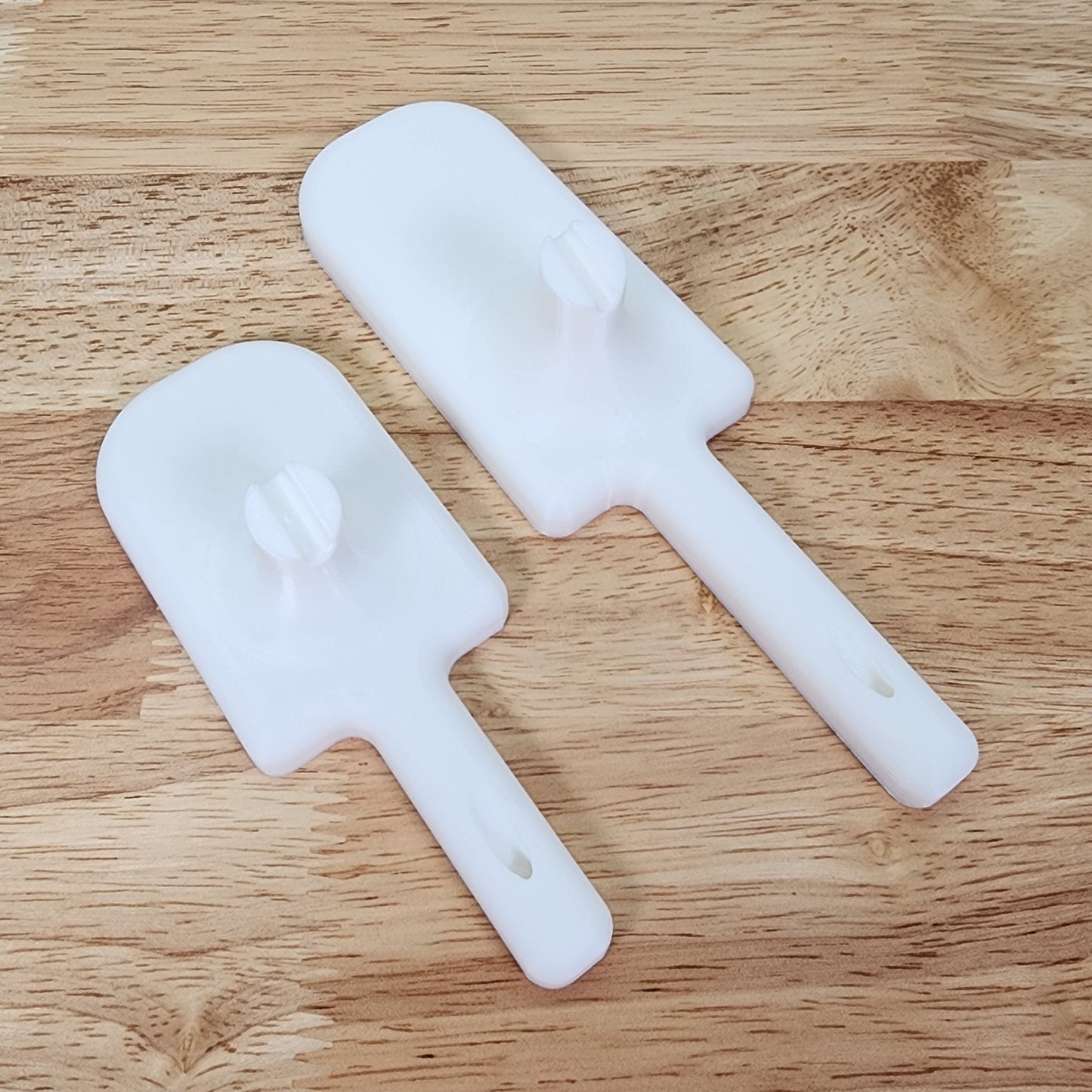 Individual Cake pop holder for decorating