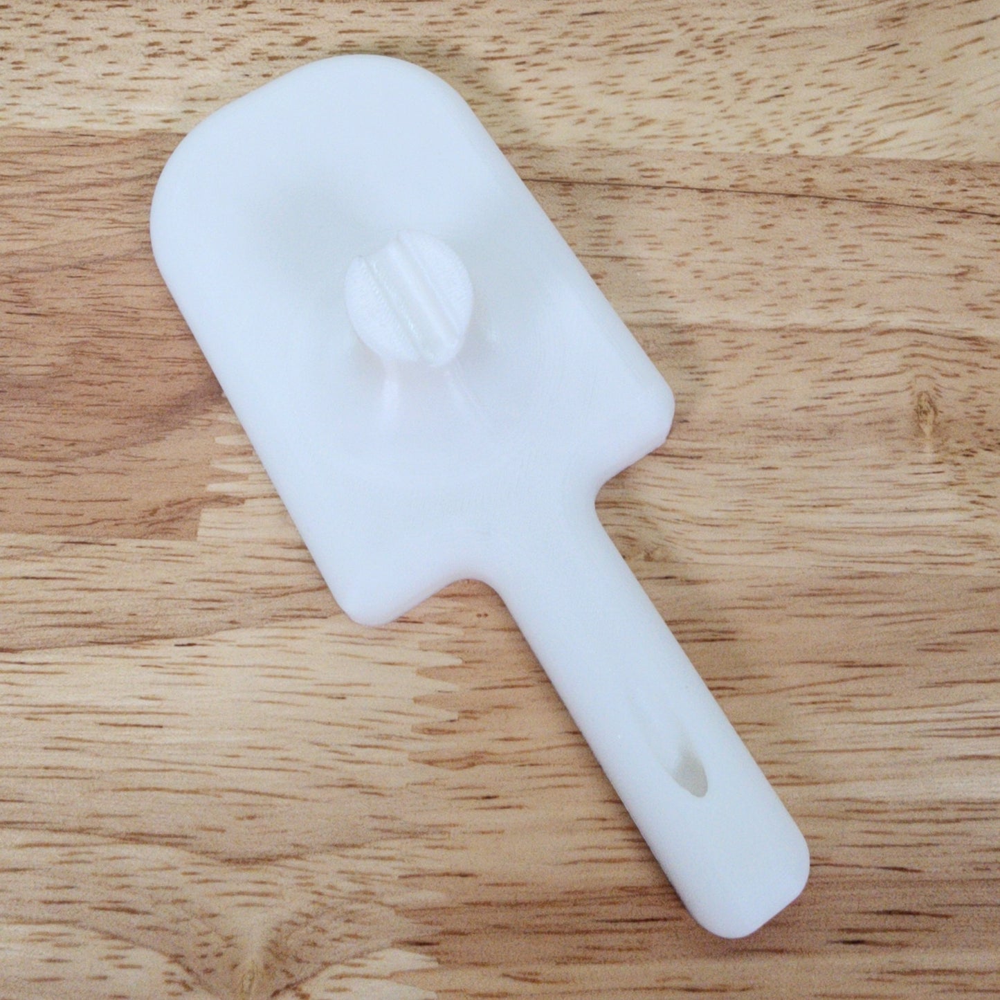 Individual Cake pop holder for decorating