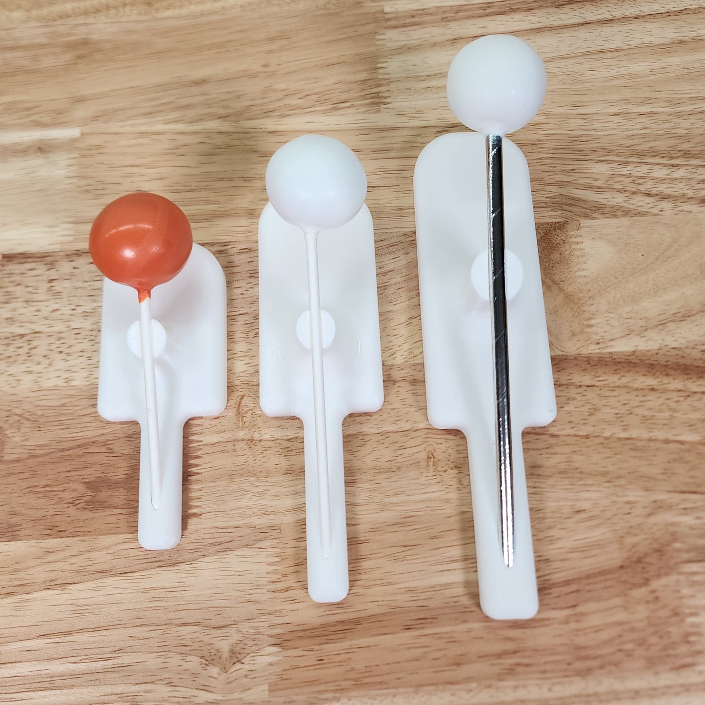 Individual Cake pop holder for decorating