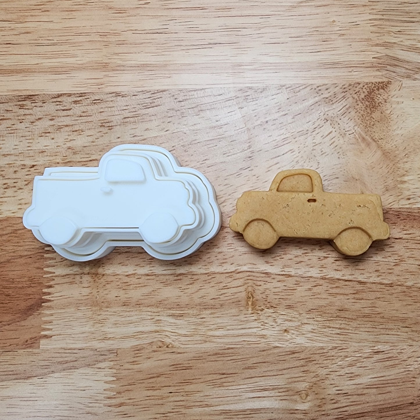 Red Truck Christmas Cake Pop Cutter, Red Truck cake pop press, Christmas Cake Pop mold