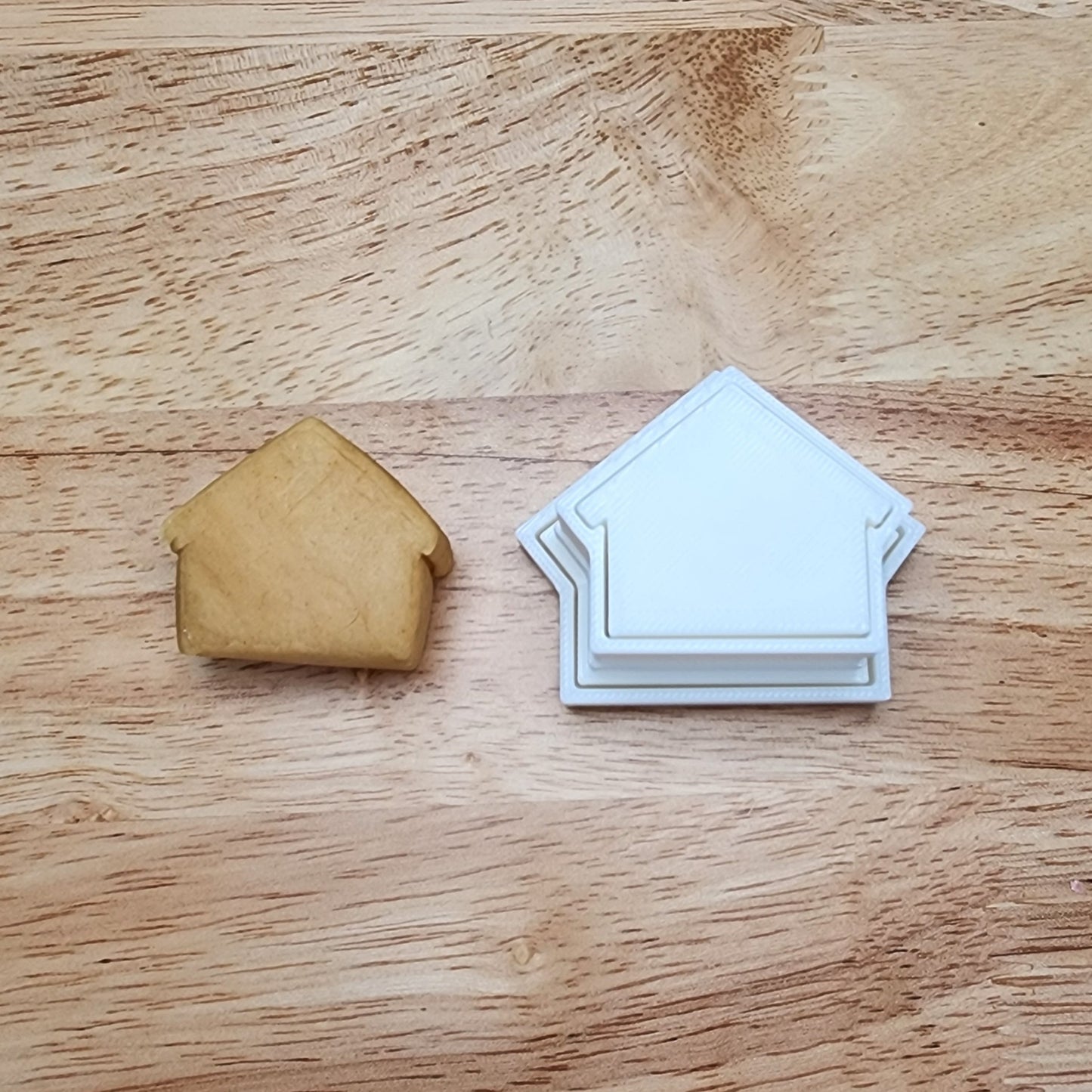 Ginger Bread House Cake Pop Cutter, Ginger Bread House cake pop press, Ginger Bread House Cake Pop mold