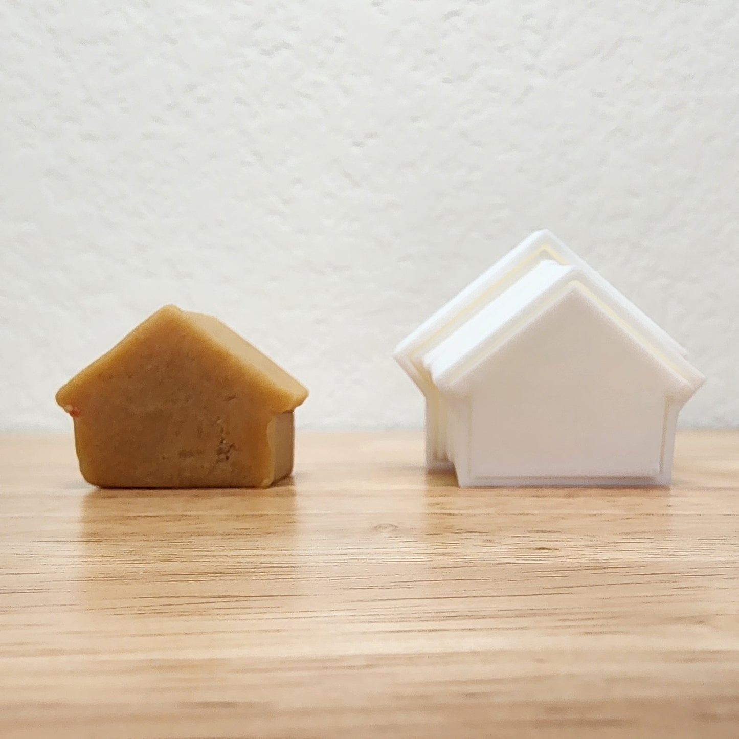 Ginger Bread House Cake Pop Cutter, Ginger Bread House cake pop press, Ginger Bread House Cake Pop mold