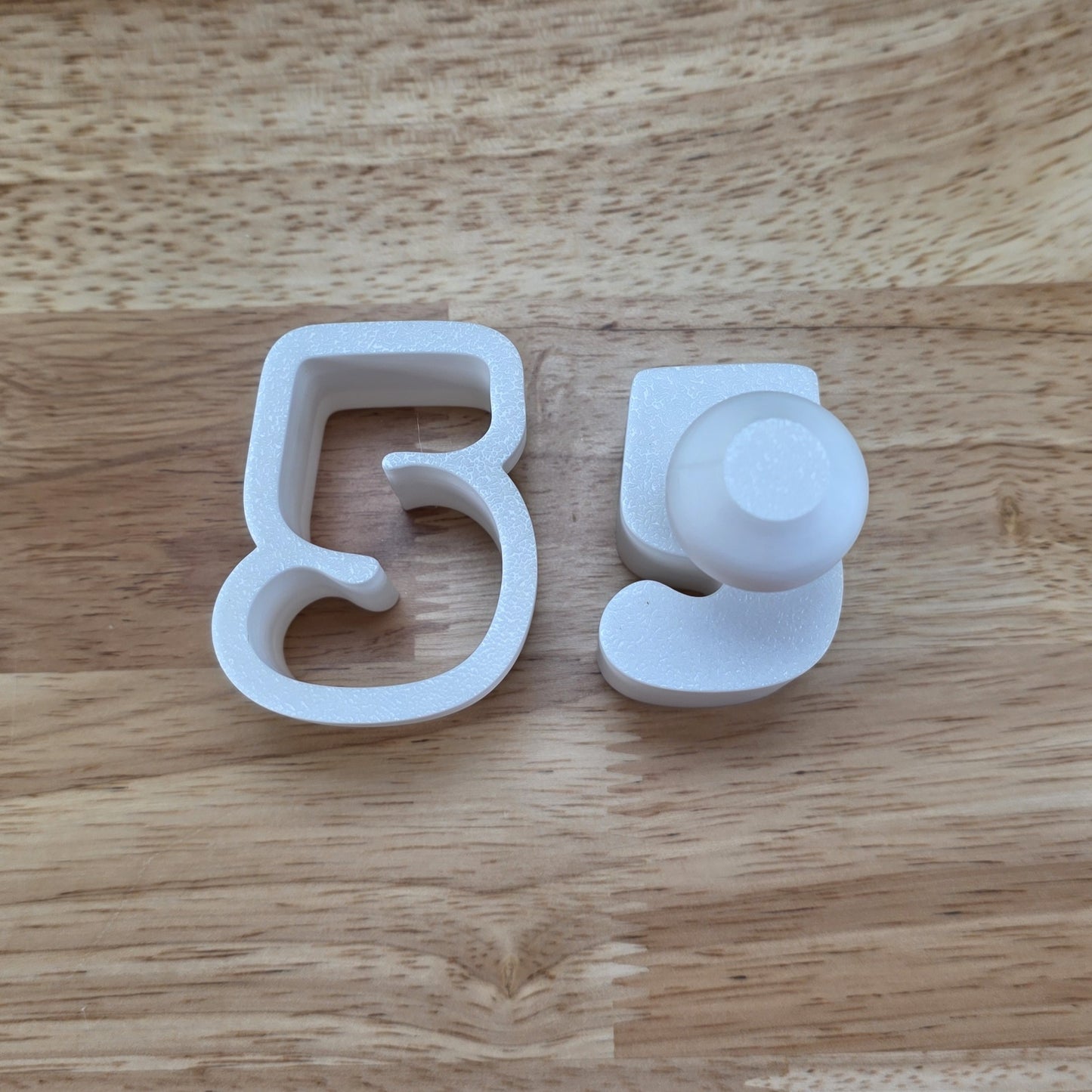 Number Cake Pop Cutters & Indent Press Set – Create Perfect Number Cake Pops with Ease!