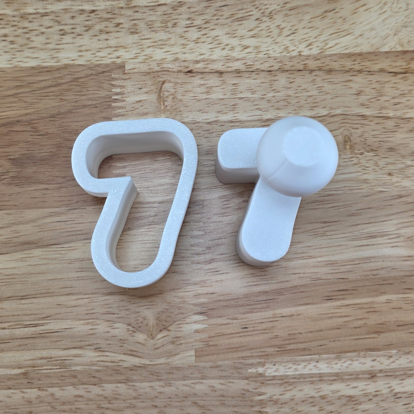 Number Cake Pop Cutters & Indent Press Set – Create Perfect Number Cake Pops with Ease!