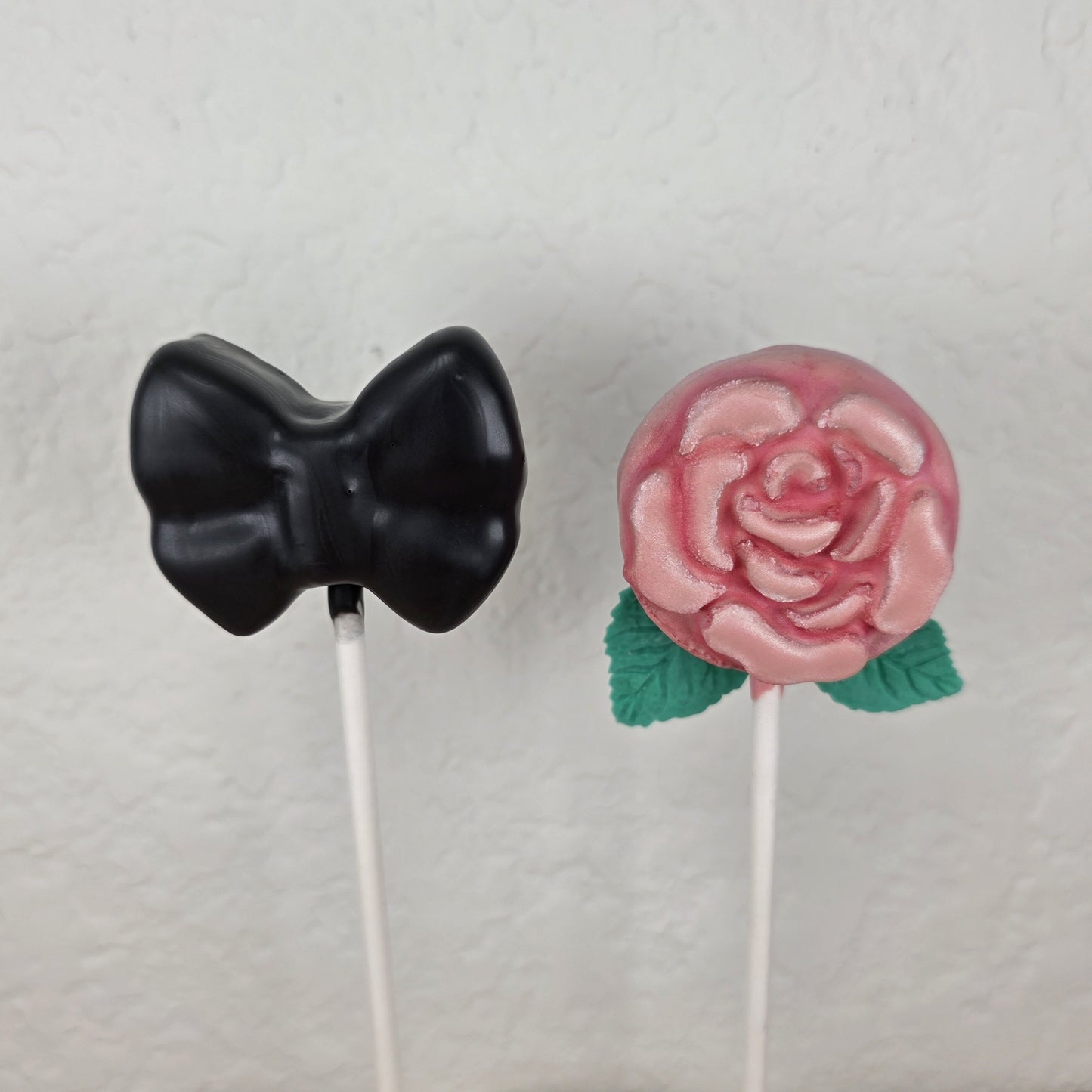 Bow & Bow Tie Cake Pop cutter