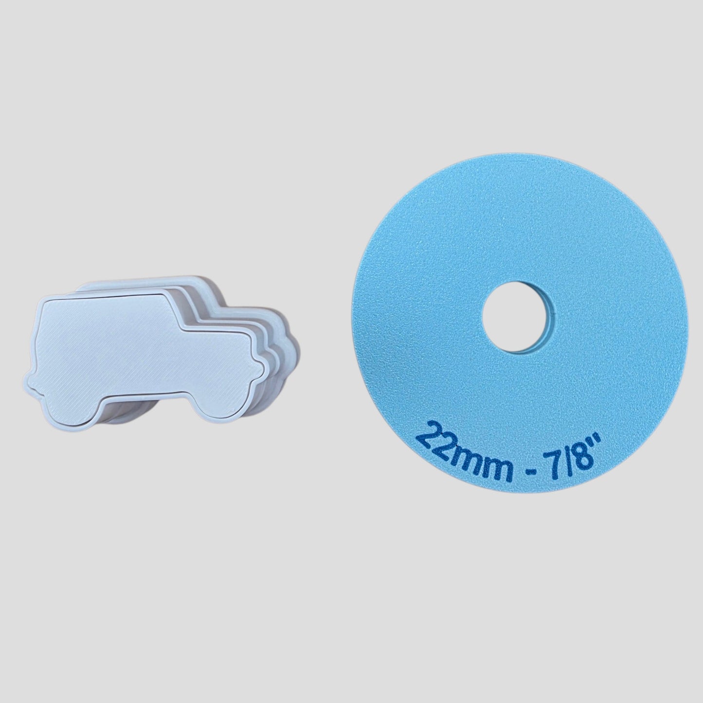 Off-road SUV cake pop cutter with 22mm rolling guides - 3D printed by HGB3D