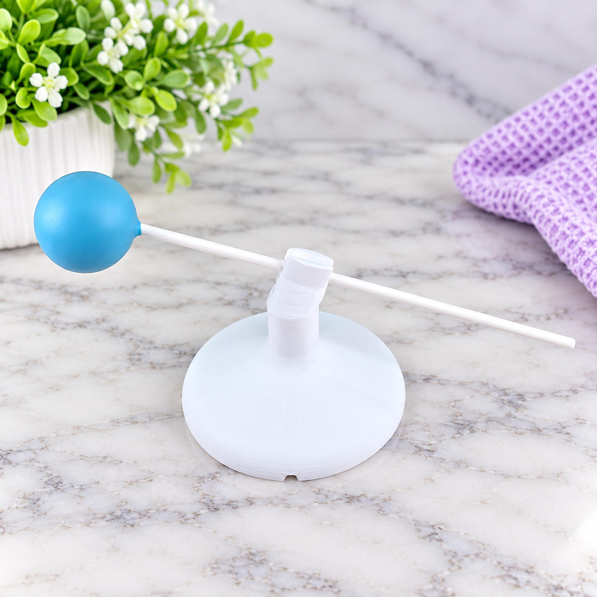 Cake pop and helping hand