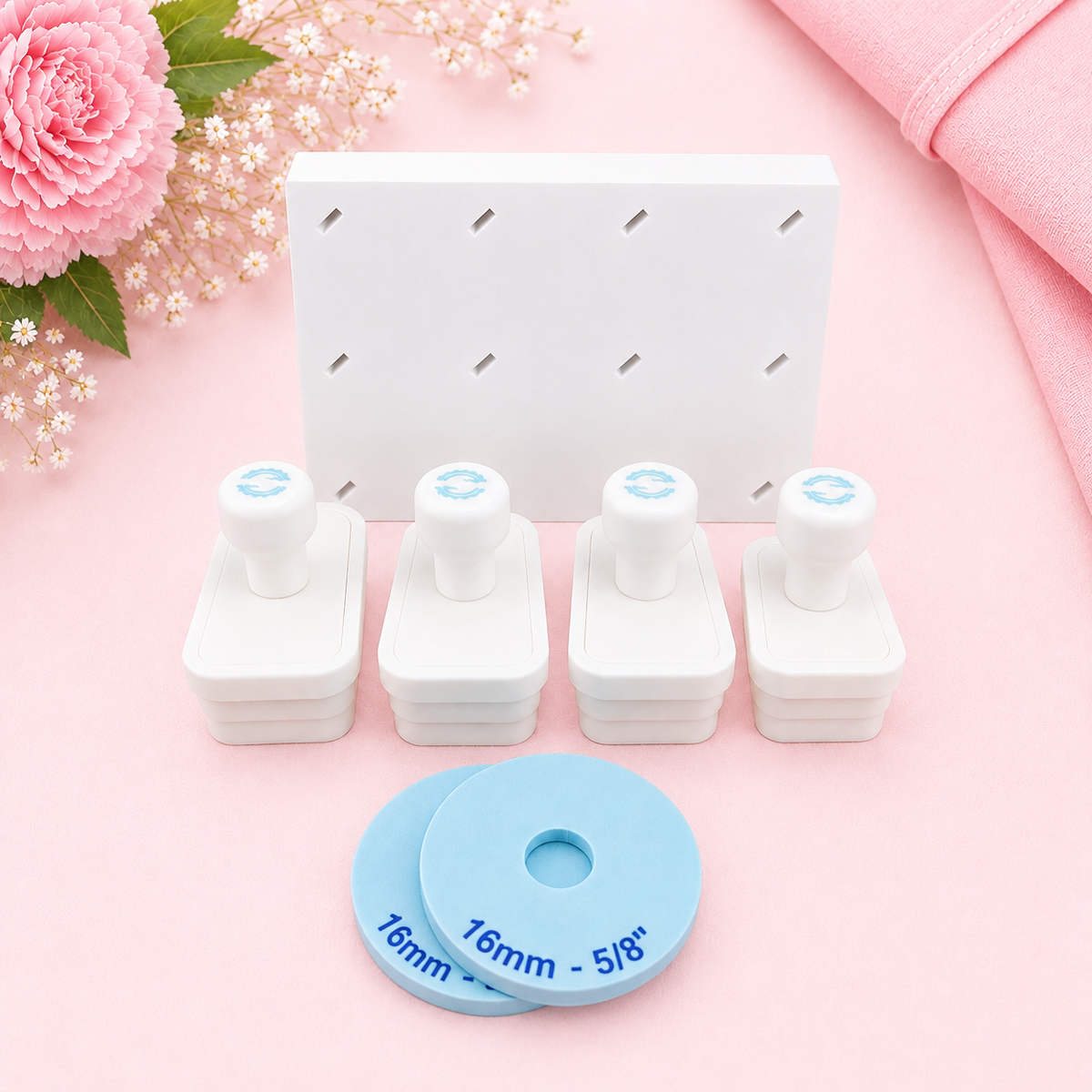 Cakesicle stand, 4 cakesicle cutters and rolling pin guide
