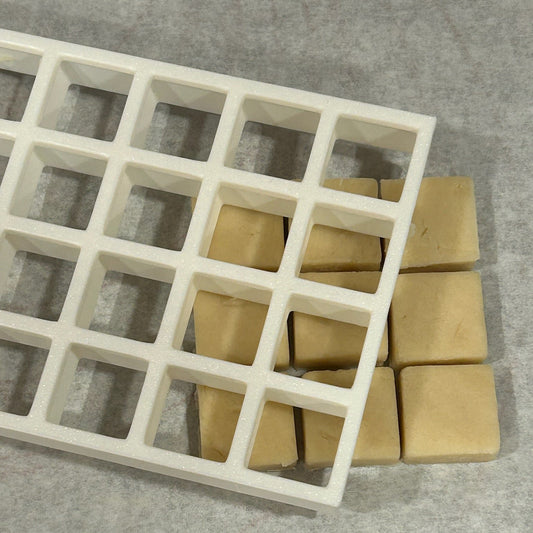 Bite-Sized Cake Pop Cutter